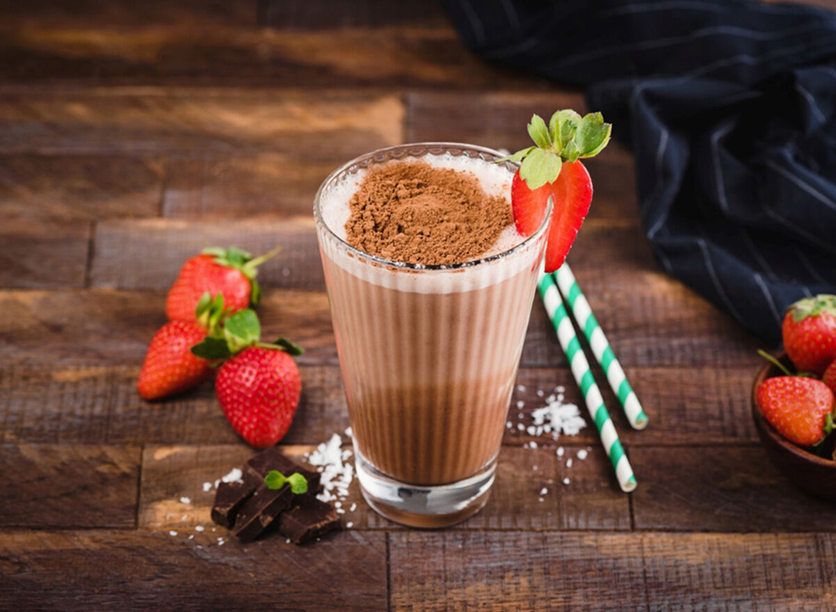 Know What Makes a Good Keto Meal Replacement Shake + Recommendations