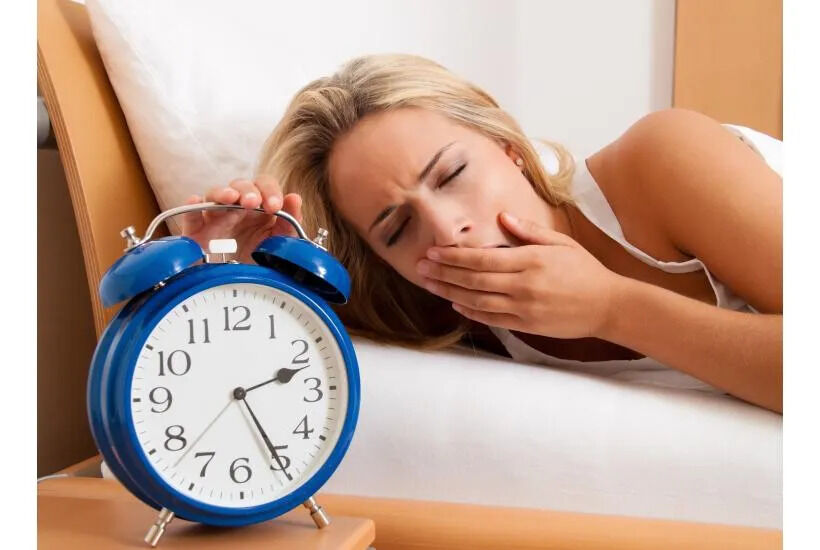 Snooze and Lose: How Too Little Sleep Can Lead To Too Many Pounds