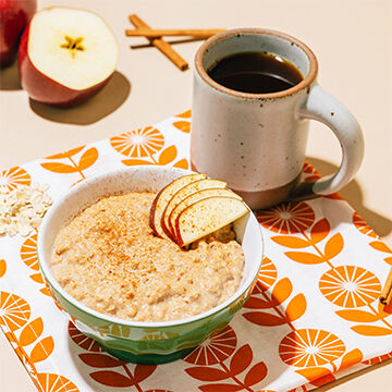 High protein apples & cinnamon oatmeal